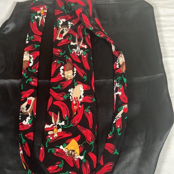 Loony tune mania fun silk tie - Picture 9 of 9